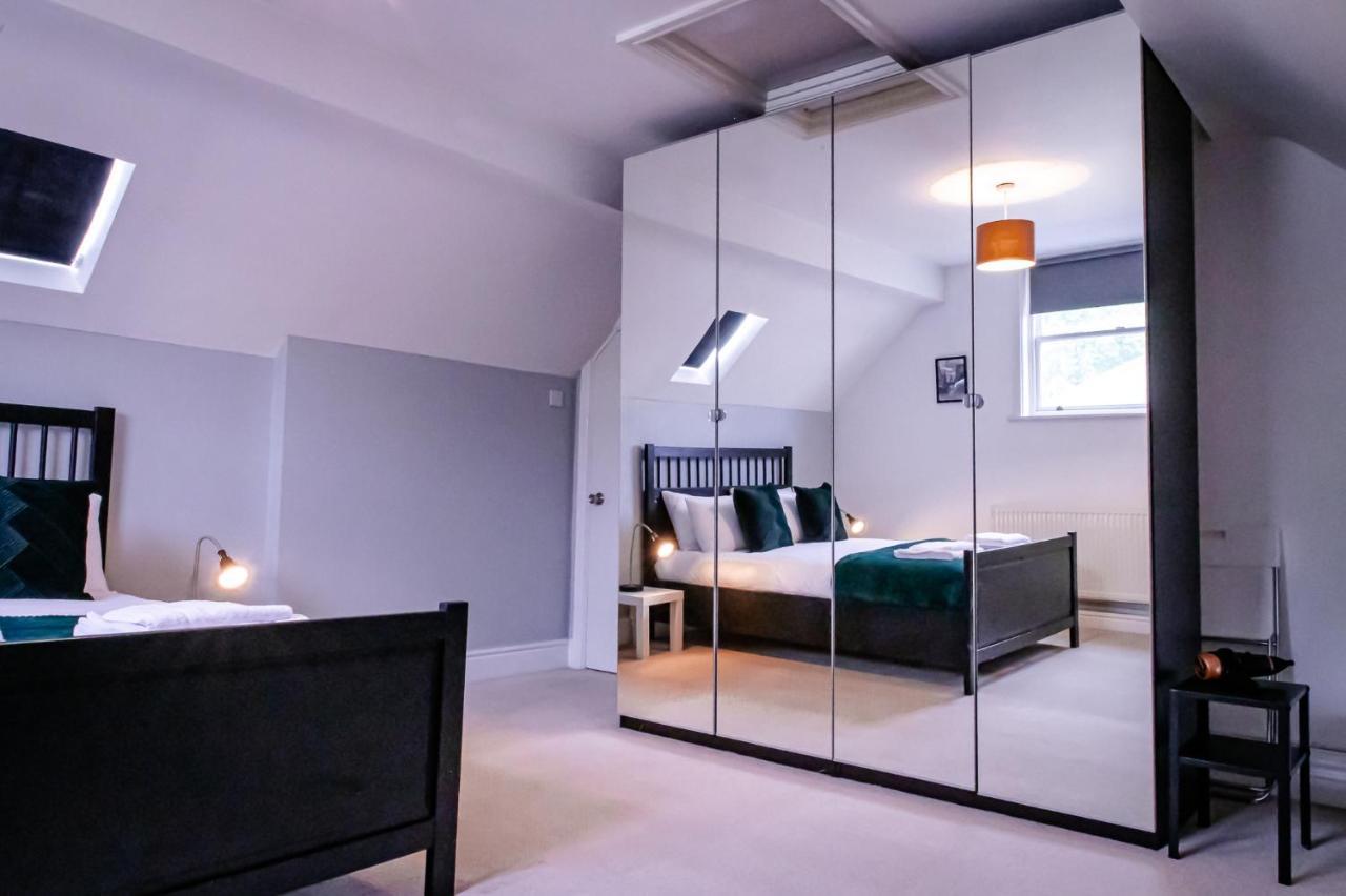 Lord Street - 2 Beautiful Apartments - Sleep Up To 14 Guests - By Rework Accommodation Chester Exterior photo